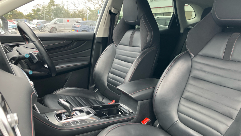 MG HS 1.5 T-GDI Trophy 5dr DCT Petrol Hatchback